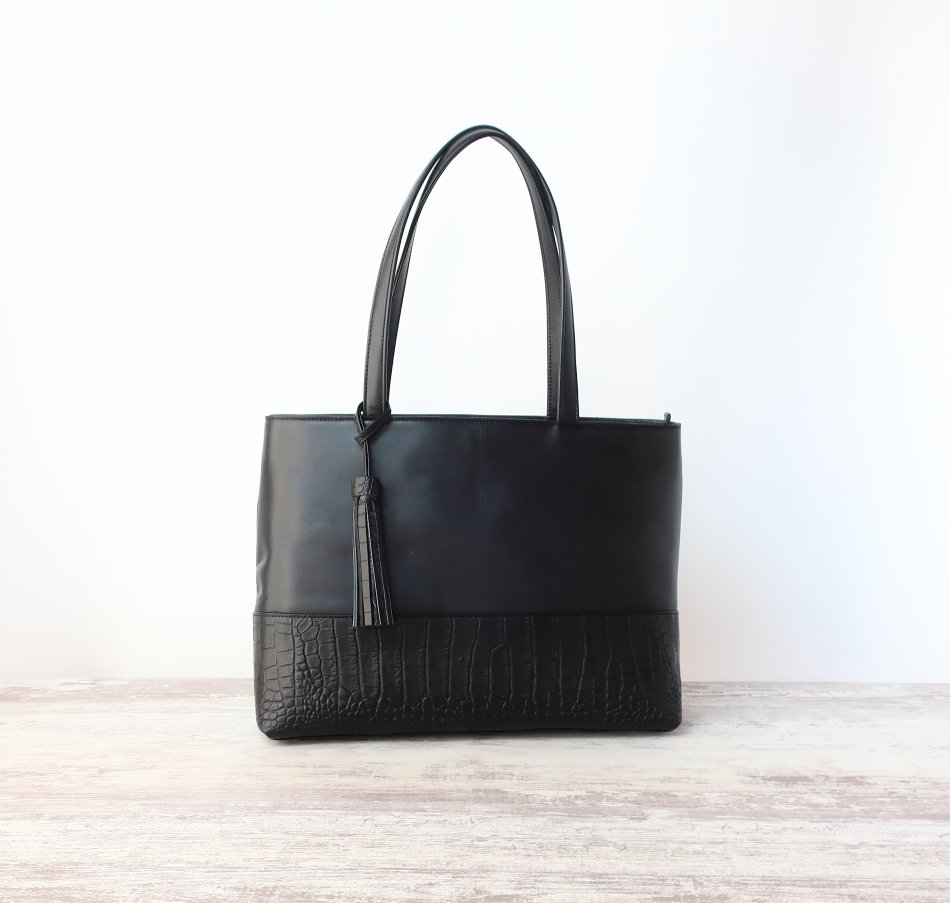 よこ長トートbag（ファスナーver)☆彡ブラック×ブラック/受注制作　バッグ 日本製 国産 メンズ レディース 本革 通勤バッグ シンプル 高級 お洒落 鞄 カバン 牛革 旅行 フォーマル オケージョン プレゼント ブランド 入園式 バッグ 本革