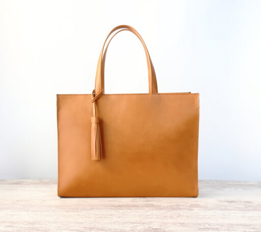 A4サイズしかくトートbag・外縫いver☆彡キャメル・受注製作 バッグ 日本製 国産 メンズ レディース 本革 通勤バッグ シンプル 高級 お洒落 鞄 カバン 牛革 旅行 フォーマル オケージョン プレゼント ブランド 入園式 バッグ 本革 A4サイズしかくトートbag・外縫いver☆彡キャメル・受注製作 バッグ 日本製 国産 メンズ レディース 本革 通勤バッグ シンプル 高級 お洒落 鞄 カバン 牛革 旅行 フォーマル オケージョン プレゼント ブランド 入園式 バッグ 本革
