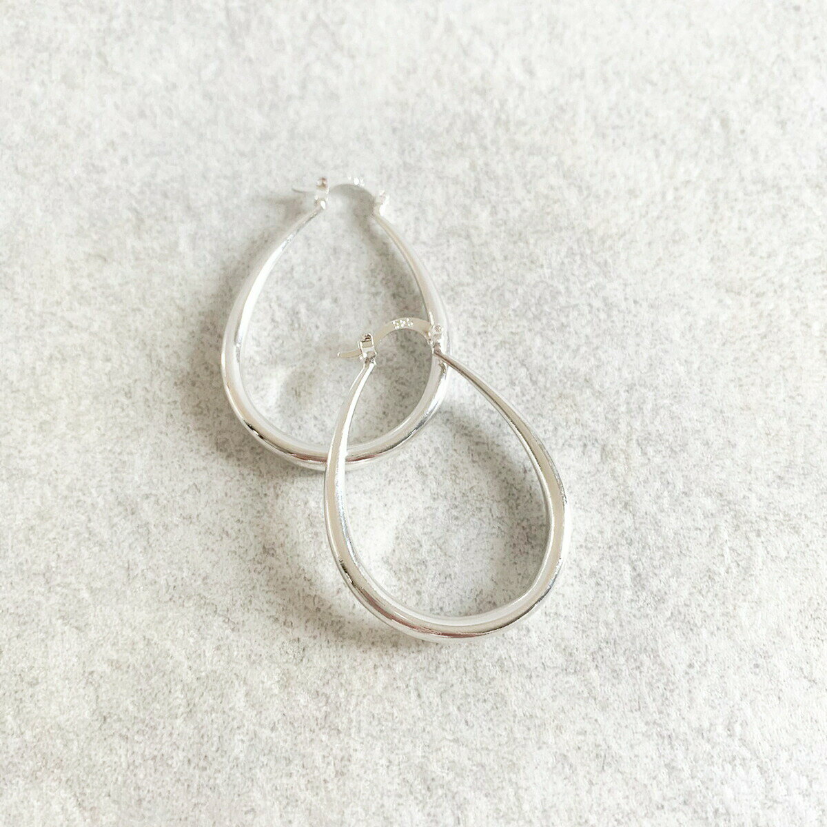 送料無料 レディース ピアス sv925 シルバー925 シンプル フープ ピアス ギフト プレゼント naotjewelrysv925 rounded triangle hoop pierce