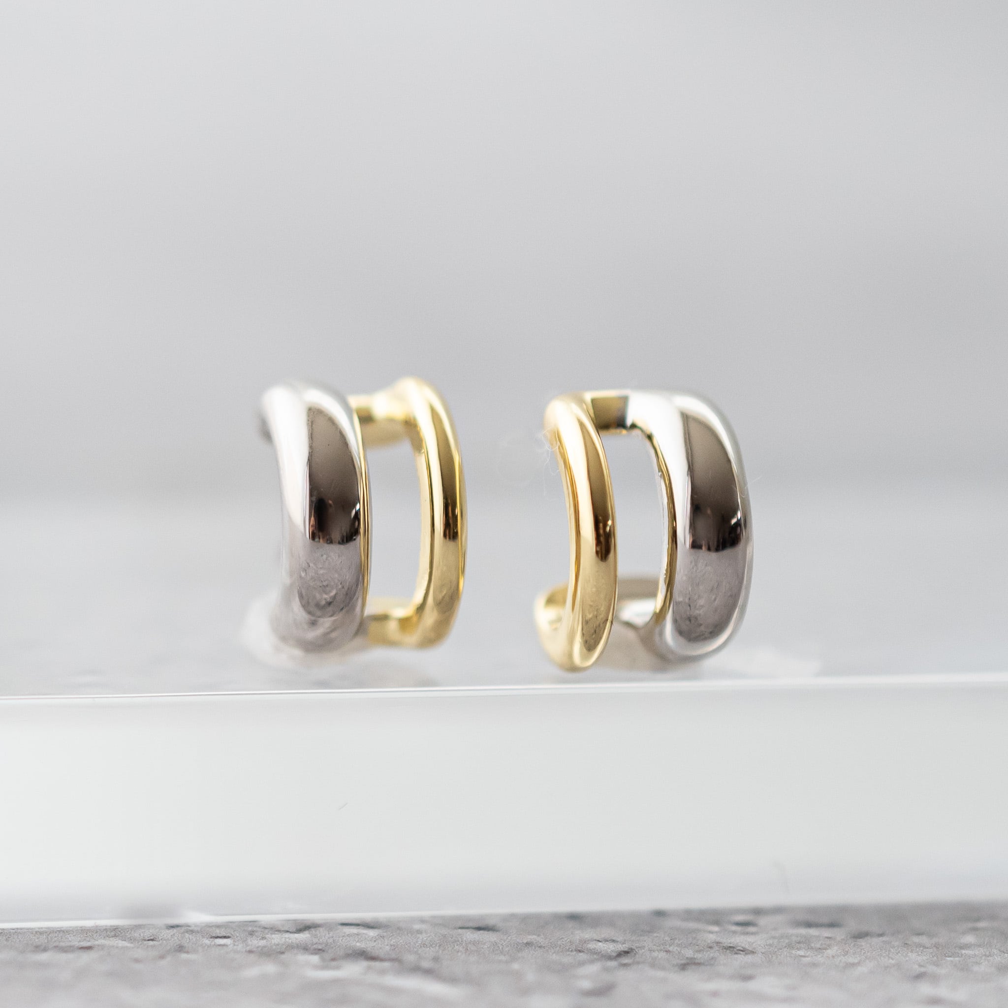 プレゼント ピアス 金属アレルギー対応 シンプル バイカラー イヤリング 両耳用 ニッケルフリー 上品 大人 Dual Tone Elegance CLine