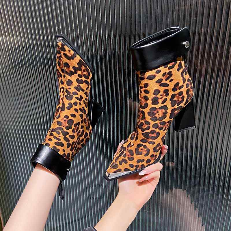 樂天商城 - レディース ブーツ ショート ハイヒール ポインテッドトゥ ヒョウ柄 起毛 厚手 ヒール おしゃれ 美脚 疲れにくい 婦人靴 冬 新 英国 スリム