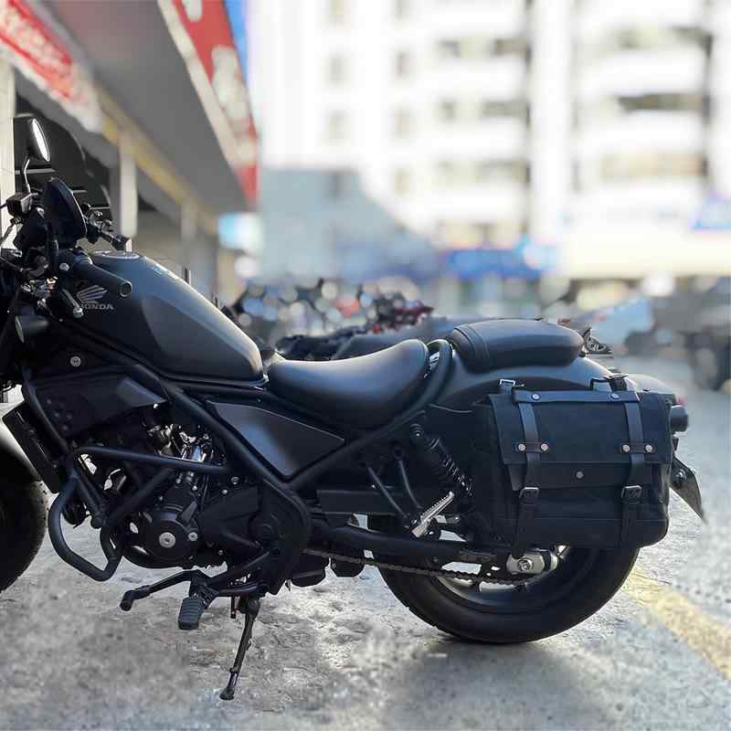 ・カテゴリ: サイクリングバッグ・素材: 帆布・容量: 18L・カラー展開: カーキ×ブラウン、カーキ×ブラック、アーミーグリーン×ブラック、アーミーグリーン×ブラウン、ブラック・サイズ: 63.33cm 【原産国／製造国: 中国】 .オートバイ サイドバッグ 防水 キャンバス製 レトロ ヴィンテージ バイク ツーリング 旅行 トラベル 大容量 耐久性 斜めがけ 多機能 汎用 鞄 バイクバッグ ツーリングバッグ 防水バッグ バイク用バッグ 収納 鞄 バッグ 斜め掛けバッグ 旅行バッグ ツーリング用品 バイクアクセサリー おしゃれ バイク用品 アウトドア用品 収納力抜群 耐摩耗性 撥水加工 便利 人気 。 指定された配送時間は承っておりません。【ナレショップ】