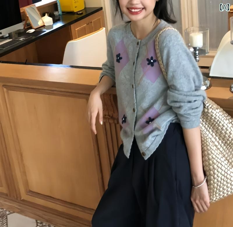 カーディガン レディース 韓国ファッション 立体花柄 ひし形ジャガード ニット ゆったり オーバーサイズ 高級感 柔らか 上品 厚手 長袖 丸首 切り替え アウター ポリエステル ラムウール混 グレー パープル 秋冬(x2)