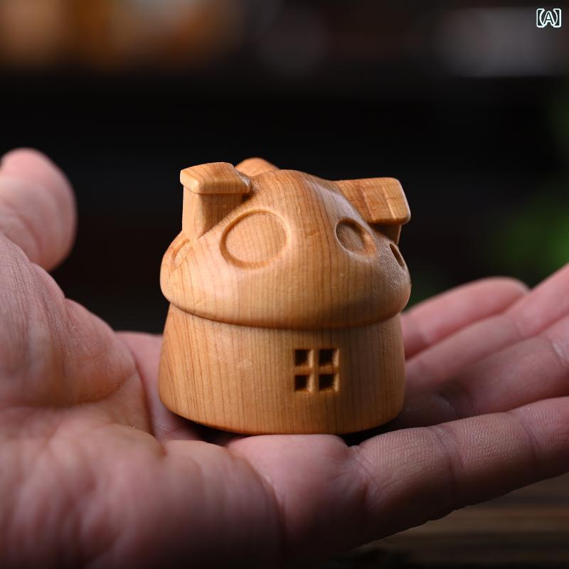 置物 崖柏 木彫り ハロウィン ゴースト お化け屋敷 クリスマス 煙突小屋 卓上 インテリア オブジェ 木製 オーナメント 飾り ミニチュア フィギュア 工芸品 イベント 元旦 プレゼント