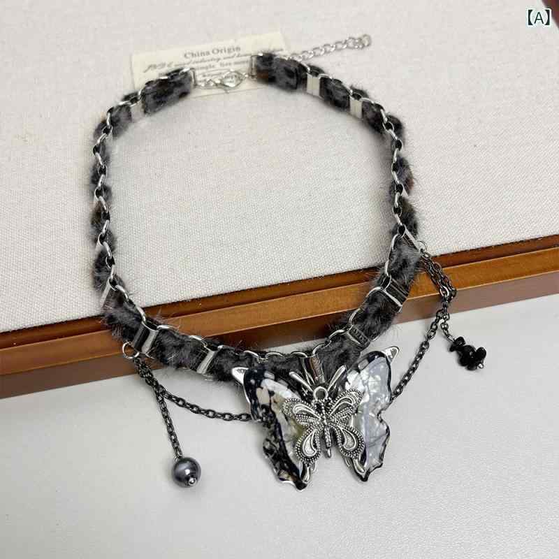 ネックレス レディース 蝶 バタフライ モチーフ ベルベット風 合金 チョーカー 鎖骨ネックレス クール 上品 高級感 高見え 個性的 トレンド 秋冬 アクセサリー 電気メッキ加工