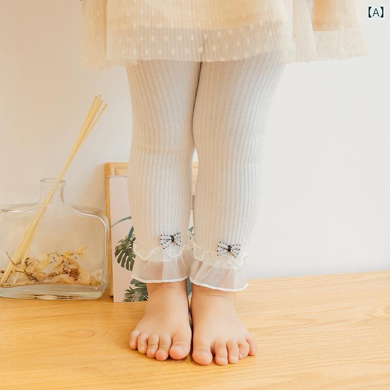 ・カテゴリ: タイツ・性別: 女の子用・主な素材: 精梳綿80%・加工: ジャカード織り・機能: 通気性、吸汗性・厚さ: 中程度・柄: ストライプ、無地、レオパード、バイカラー・デザイン要素: レース、ストライプ、フリル、リボン、ブリティッシュスタイル、親子ペア、プリンセス、トレンド・カラー展開: ホワイト、ブラック、ライトグレー、杢グレー・サイズ展開: S (身長70-80cm), M (80-95cm), L (90-105cm) (対象年齢: 1～3歳)