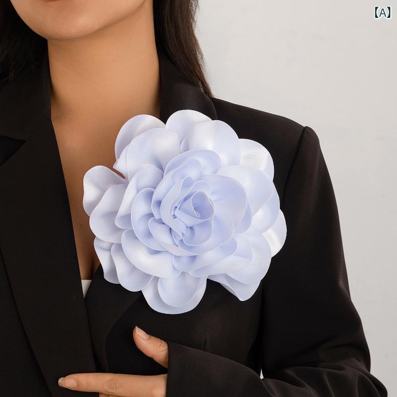 ブローチ レディース 女性用 サテン 生地 布製 ボリューム 大ぶり 花 フラワー ローズ バラ コサージュ..