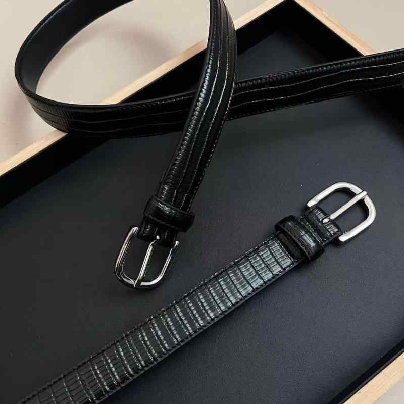 ベルト レディース 女性用 リザード柄 牛革 本革 レザー 高級感 ピンバックル レトロ ヴィンテージ 普段使い 幅2.5cm ブラック シルバーバックル