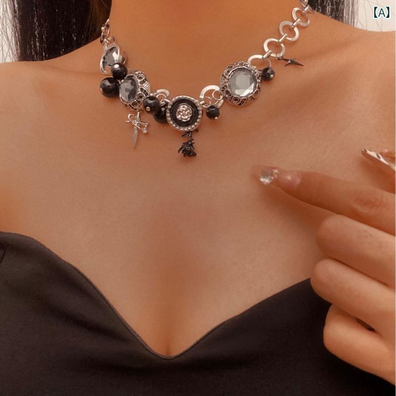 ネックレス レディース 女性用 ボタン フラワー 合金製 チョーカー 鎖骨ネックレス ゴシック パンク サブカルチャー 個性派 大ぶり 甘辛ミックス クール ガーリー 精巧な