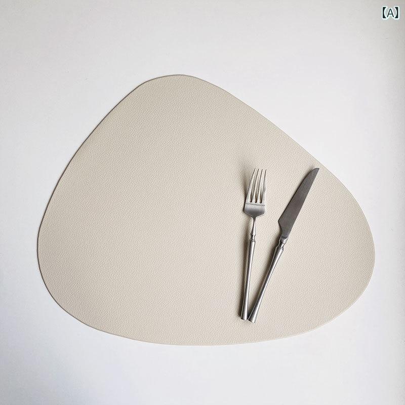 ランチョンマット テーブルマット 北欧風 おしゃれ フェイクレザー 合皮 PVC素材 家庭用 ダイニング キッチン 防水 防油 撥水 水滴型 コースター 三角形 断熱 耐熱