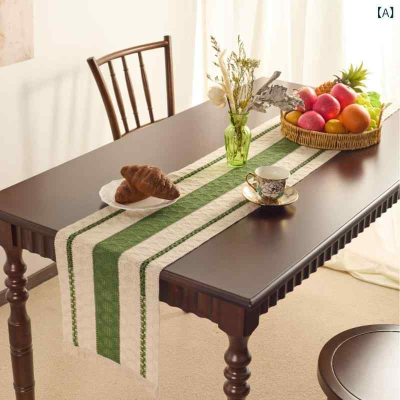 テーブルランナー 北欧テイスト グリーン 切り替え タッセル ストライプ 柄 装飾 インテリア ポリエステル コットン 混紡 素材 リビング ダイニング テレビ台 ローテーブル用 カバー 防塵 ホコリよけ