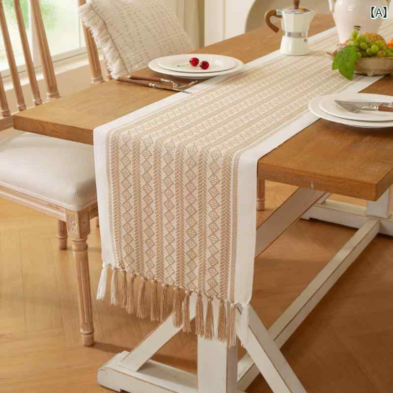 ・主な素材: ポリエステル・カテゴリ: テーブルランナー・形状: 長方形・カラー展開: ブラウン、グリーン・フリンジの種類: 手裂きフリンジ、ショートフリンジ、ベージュ編み込みフリンジ・サイズ展開: 約35×120cm, 約35×140cm...