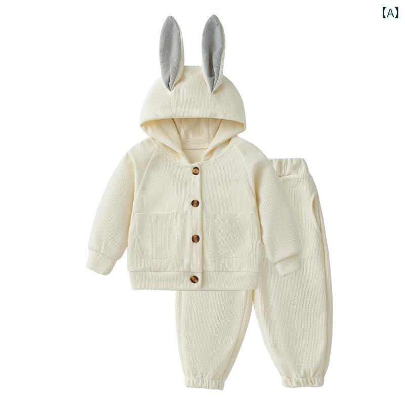 ・カテゴリ: 子供用セットアップ・性別: ユニセックス・スタイル: カジュアル・セットアップタイプ: パンツセット・セット内容: 2点セット・対象年齢: 3〜8歳・袖丈: 長袖・フード: 付き・パンツ丈: 長丈・柄: カートゥーン・主な素材: 綿80%・開閉タイプ: シングルボタン・カラー展開: クリームホワイト、シルバーグレー・サイズ展開: 90cm、100cm、110cm、120cm、130cm