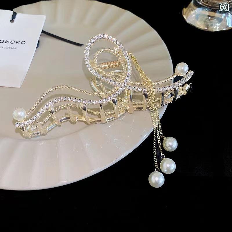 バンスクリップ レディース 個性的 高級感 フレンチスタイル ジルコニア パール タッセル ウェーブフリ..