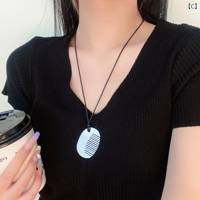 ネックレス レディース 韓国ファッション シルバー 櫛コーム ペンダント ロングネックレス 実用的 個性的 おしゃれ 上品 万能 普段使い オフィス カジュアル チタン鋼 電気メッキ加工