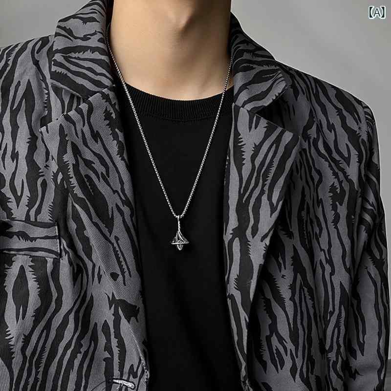 ネックレス ユニセックス 男女兼用 シンプル 英字 アルファベット 宇宙船 スペースシップ UFO ペンダン..