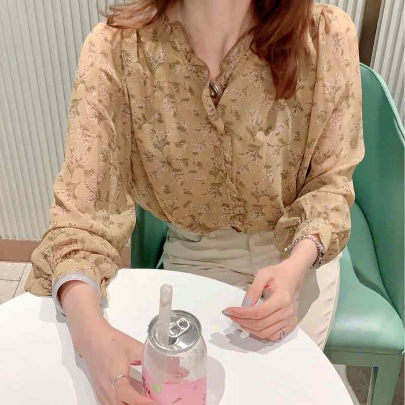 Rakuten - シフォンブラウス レディース 韓国 きれいめ フェミニン 小花柄 長袖 パフスリーブ Vネック プルオーバー トップス 通勤 オフィス カジュアル イエロー アプリコット ブルー