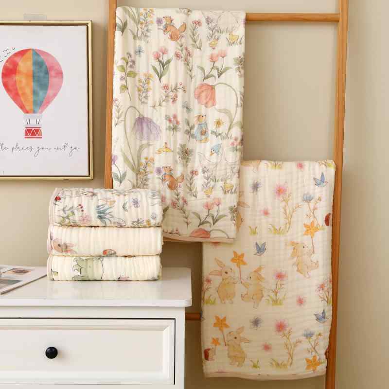 バスタオル ベビー 赤ちゃん 乳幼児 6重ガーゼ バンブーコットンガーゼ キャラクター柄 かわいいイラスト柄 大判 正方形 おくるみ ブランケット ひざ掛け 冷房対策 多用途