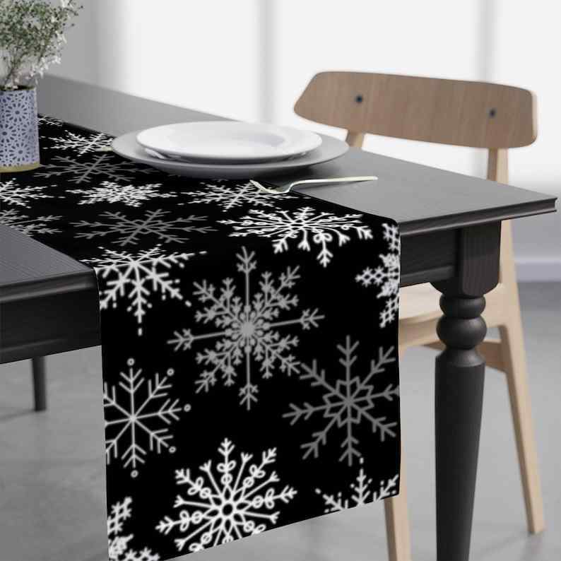 テーブルランナー クリスマス ホリデー 雪の結晶柄 ポリエステル マルチカラー リビング ダイニング 寝室 食卓 屋外 アウトドア おしゃれ モダン シンプル イベント パーティー 装飾 飾り 冬用