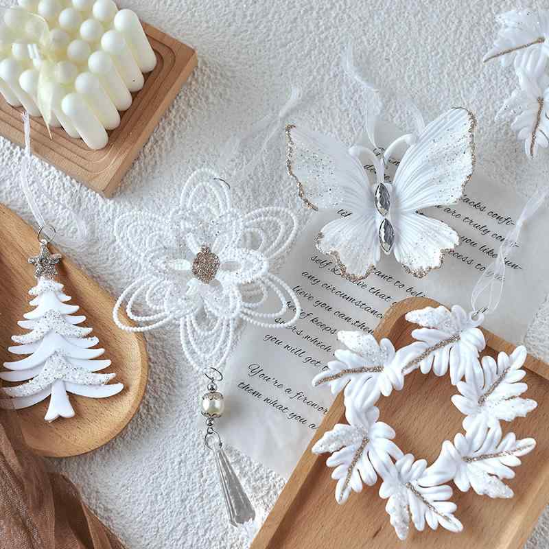 クリスマスオーナメント ホワイト アクリル PVC グリッター キラキラ 雪の結晶 ちょうちょ クリスマスツリー キャンディ ミニチャーム 吊り下げ飾り 手作り感