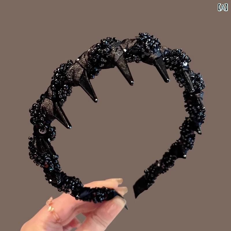 ヘアアクセサリー レディース カチューシャ ヘアバンド 高頭頂 ふんわり ボリュームアップ ウェーブ 歯付き 滑り止め加工 ビーズ 人工クリスタル ブラック 上品 おしゃれ 高級感 通勤 オフィス 普段使い