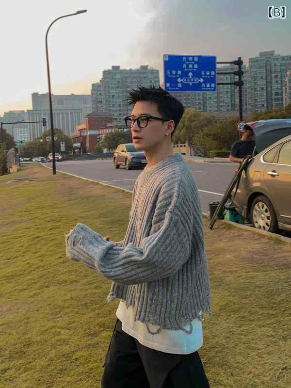 ニット ユニセックス 秋冬 おしゃれ ストライプ ダメージ加工 グレー 丸首 長袖 ショート丈 厚手 ゆったり ルーズ 韓国風 普段使い ポリエステル