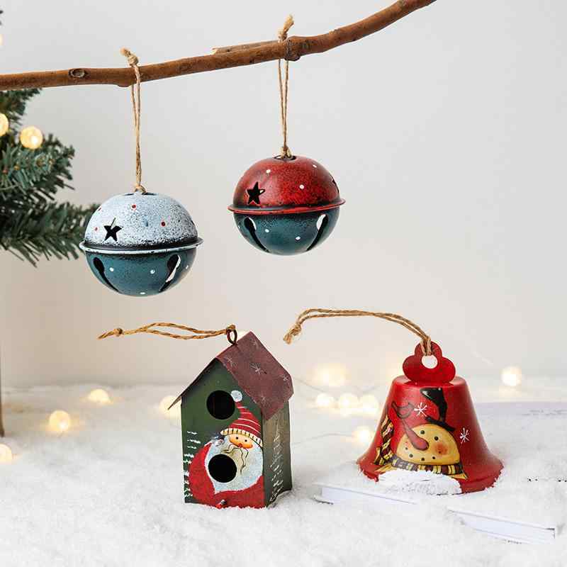 2個セット・カテゴリ: クリスマスツリーオーナメント、ベル・製法: 手作業と機械による製造・バリエーション: 赤い雪だるまベル（約28g）、緑のサンタベル（約28g）、灰色のサンタベル（約28g）、青い雪の結晶ベル（約28g）、青い赤頂ベル（約29g）、サンタの鉄の家（約41g）、雪だるまの鉄の家（約45g）、赤いベル雪だるま（約51g）、赤いベルサンタ（約51g）、白いベルサンタ（約51g）、白いベル雪だるま（約51g）、緑のベルサンタ（約51g）、緑のベル雪だるま（約51g）・スタイル: ヨーロッパ風、アメリカ風・適用イベント: クリスマス
