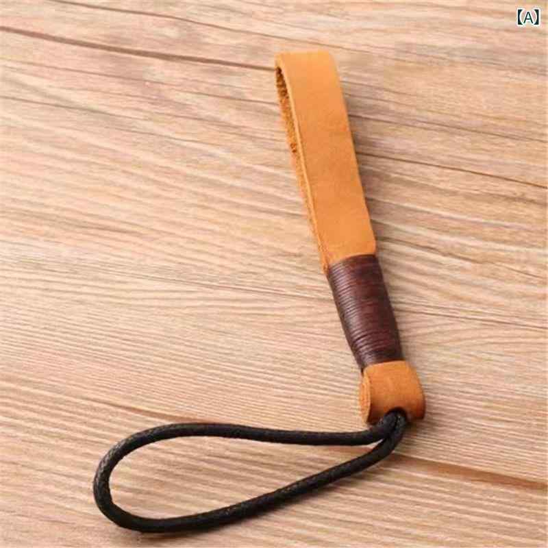 キーホルダー 牛革 本革 レザー 手編み ハンドストラップ 車用 スマートキー 鍵 シンプル 個性的 おしゃれ 普段使い カジュアル 上質 耐久性 傷防止 紛失防止
