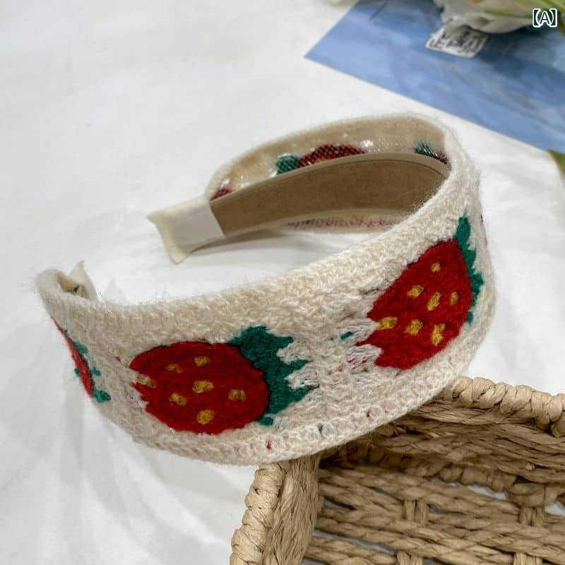 カチューシャ キッズ 女の子 髪飾り ヘアアクセサリー ヘアバンド ニット 刺繍 花...
