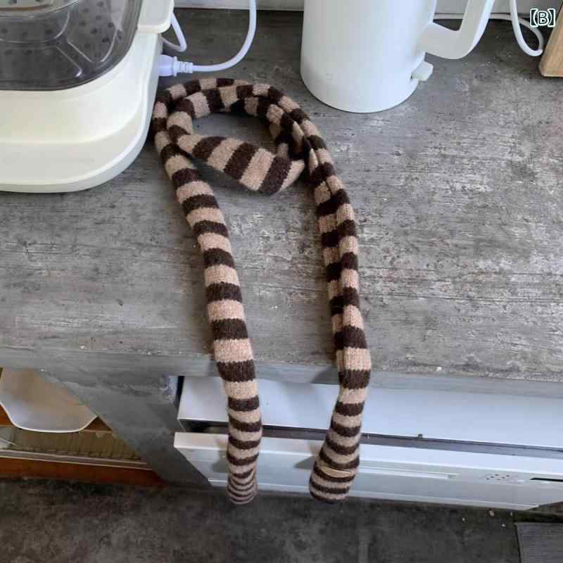 マフラー ユニセックス 細身 ストライプ柄 ニット 日系 インスタ風 個性的 おしゃれ レザーラベル レイヤードスタイル 防寒 保温 着回し デイリーユース 2