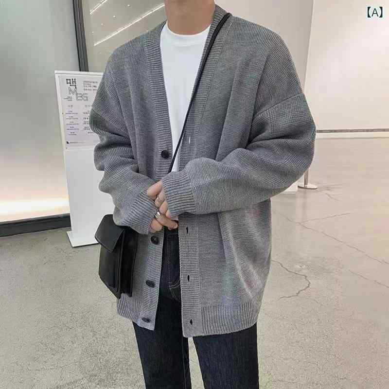 ・カテゴリ: ニット・スタイル: カーディガン・ネックライン: Vネック・袖丈: 長袖・フィット: ストレート・厚さ: 普通・テイスト: アカデミック・柄: 無地・性別: メンズ・対象: 青少年・着用シーン: 日常・生地: 化学繊維混紡・主な素材: ポリエステル88%・洗濯方法: 洗濯機洗い・加工: アイロン不要・カラー展開: グレー、コーヒー、ブラック、カーキ・サイズ展開: M、L、XL、XXL、XXXL