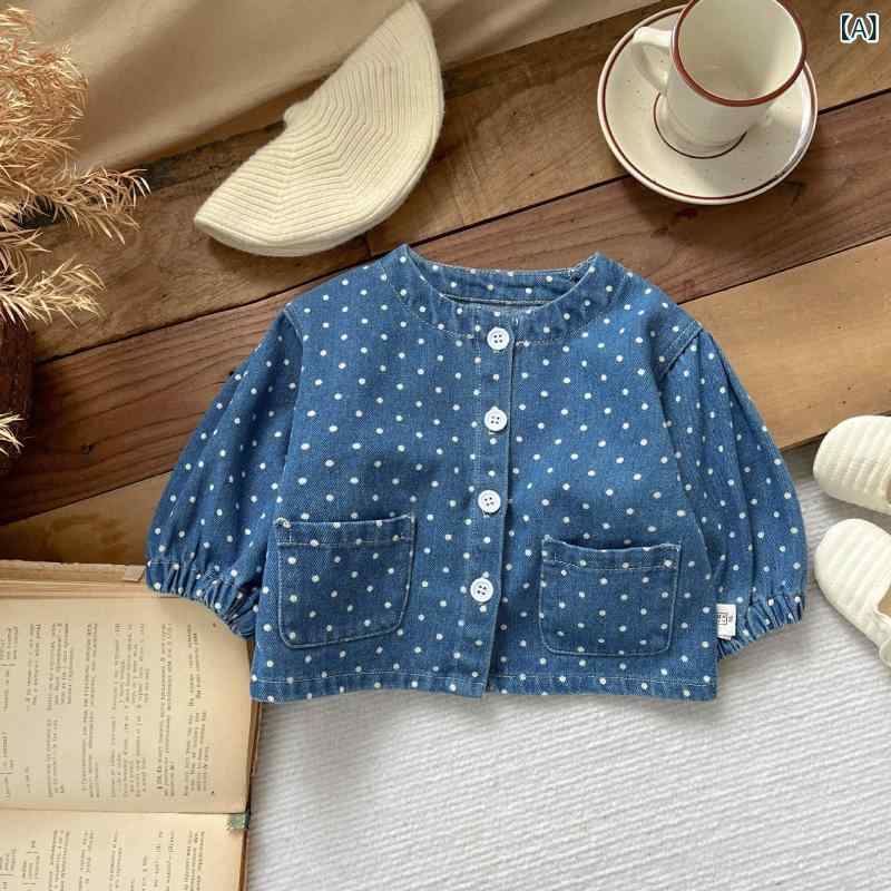 ・カテゴリ: キッズアウター・性別: 女の子・対象年齢: 1〜3歳 (身長80〜100cm)・スタイル: 韓国・主な素材: 綿62%・裏地素材: 綿62%・中綿素材: ポリエステル繊維・生地加工: 柔軟加工・ネックライン: クルーネック・袖丈: 長袖・着丈: ショート丈・開閉タイプ: シングルボタン・柄: カートゥーン、ドット・: かわいい、トレンド・厚さ: 普通・季節: 秋・カラー: ブルー・サイズ展開: 66cm, 73cm, 80cm, 90cm, 100cm