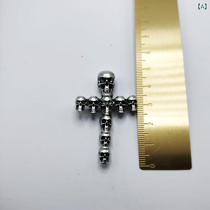 ネックレス メンズ チタン鋼 レトロ ワイルド クール 十字架 クロス スカル ドクロ ペンダント 男性用 ファッションアクセサリー ストリートカジュアル 個性的 存在感 高級感 普段使い アンティークシルバー 電気メッキ加工