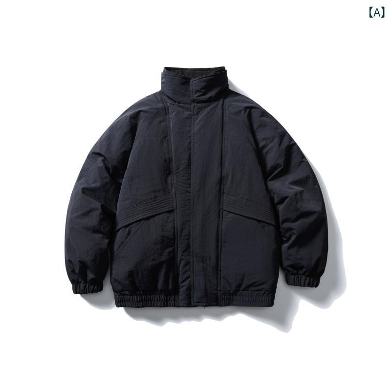 ・カテゴリ: 中綿ジャケット・スタイル: レトロ・種類: 前開きジャケット・フィット: ルーズ・開閉: ジップアップ・襟型: 折り襟・フード: なし・厚さ: 厚手・中綿: ポリエステル・主な素材: ナイロン・裏地: ポリエステル・裾: ストレート・着丈: ミドル丈・シーン: カジュアル・対象: 若者・性別: メンズ・カラー展開: 濃紺、ダスティーグリーン・サイズ展開: M, L, XL, XXL