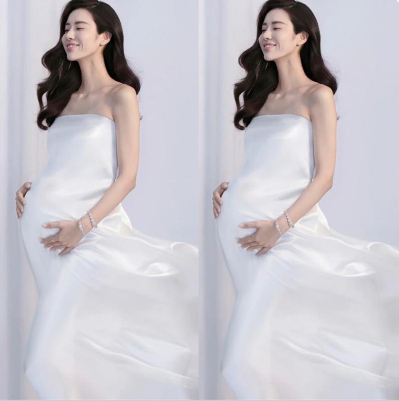 マタニティフォト衣装 妊婦 写真撮影 記念写真 ドレス風 ドレープクロス 上品 シンプル エレガント 優雅 洗練された 柔らかな 光沢サテン しなやか ホワイト