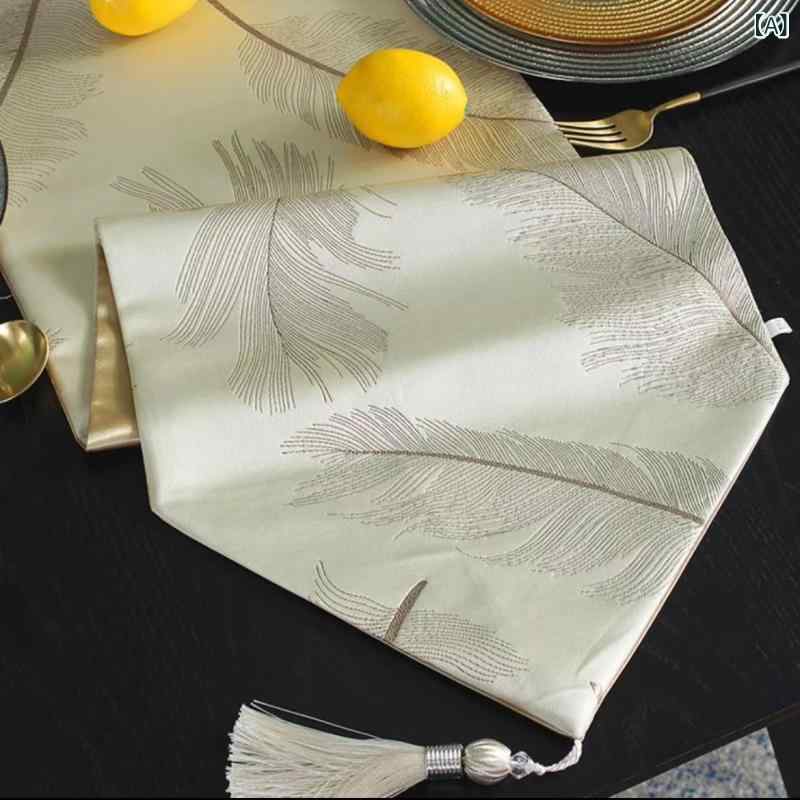 テーブルランナー 刺繍 ポリエステルサテン 幾何学模様 モダンチャイニーズ 高級感 モダンシンプル ダイニングテーブル コーヒーテーブル ベッド チェストカバー リビング 寝室 ベージュ ホワイト