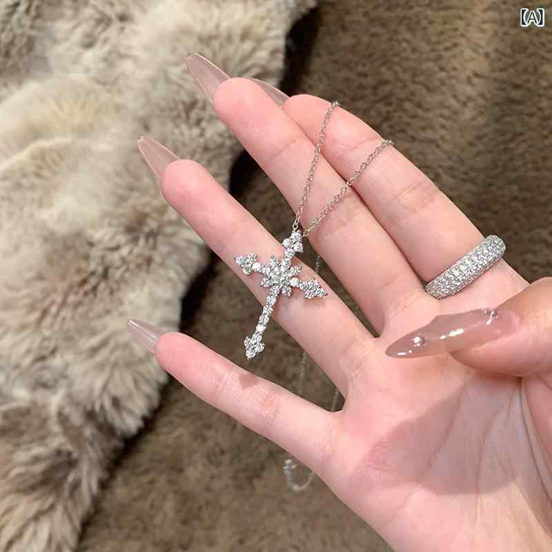 ネックレス レディース ジルコニア クロス ペンダント 高級感 高見え 個性派 おしゃれ 幾何学デザイン ..