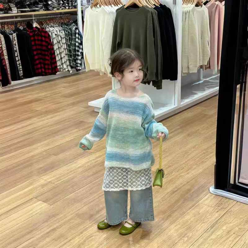 キッズ 女の子 女児 韓国風 グラデーション ゆったり ルーズフィット 薄手 軽量 ニット セーター プルオーバー 長袖 クルーネック アクリル 普段使い 通学 デニムパンツ ジーンズ カジュアル 春夏