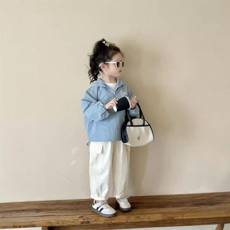 アウター 男の子 キッズ 子供服 韓国風 オルチャン スタイル 薄手 軽量 コットン 綿 トップス ジャケット カーゴ スウェット ジョガー パンツ セットアップ 春夏 カジュアル 普段使い 部屋着 レイクブルー ベージュ