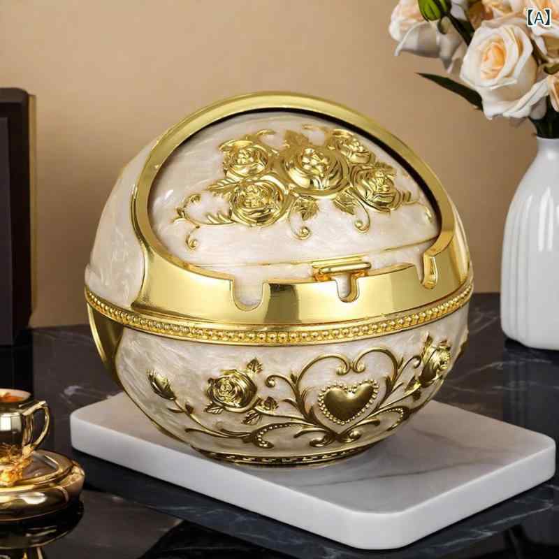 灰皿 家庭用 リビング ダイニング 欧風 蓋付き 高級感 灰飛び防止 消臭 おしゃれ 卓上 メタル 置物 ラ..