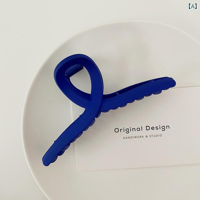 ・カテゴリ: ヘアアクセサリー・素材: プラスチック、樹脂・スタイル: レディース・加工技術: 焼き付け塗装・タイプ: バンスクリップ・デザイン: オリジナルデザイン・カラー展開: 交叉、長方形(8.5cm)、アーク、サークル(大)、サークル(小)、チェリー、ダッカール、ハート