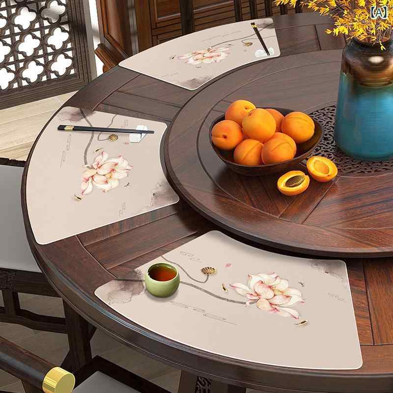 ランチョンマット プレイスマット レザー調 PVC 合成皮革 扇形 半円 丸テーブル 円卓用 防水 防油 断熱 耐熱 撥水 ダイニング 食卓 家庭用 飲食店 業務用 高級感