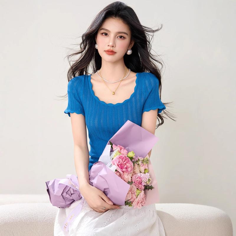 Garments - Tシャツ レディース フレンチシック 上品 スクエアネック フリル ニット 半袖 ショート丈 小柄向け 接触冷感 ブルー コットン 伸縮性 プルオーバー きれいめ 大人カジュアル 春夏 トップス