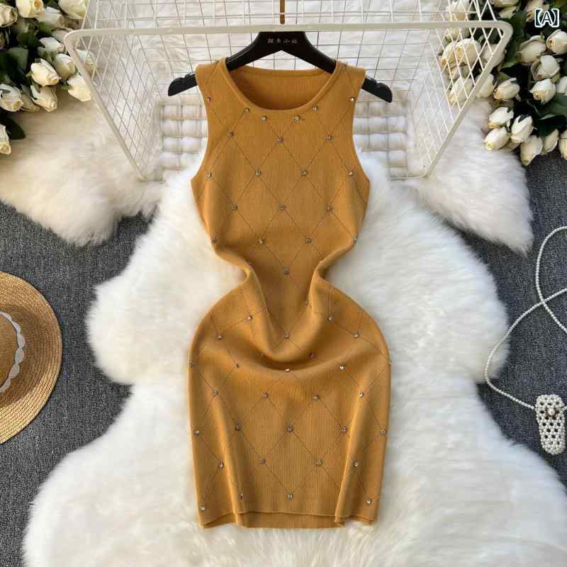 ・カテゴリ: ワンピース・スタイル: 文芸レトロ、チャイニーズ、スウィート・主な素材: ポリエステル30%～50%・丈: ミディ丈・スカートライン: Aライン・ウエスト: ハイウエスト・袖丈: ノースリーブ・カラー展開: イエロー、ピンク、ブルー、ブラック、アプリコット、レッド・サイズ展開: フリーサイズ・セット内容: 単品