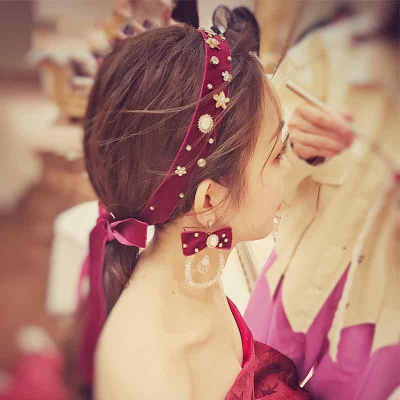 ヘアアクセサリー レディース 花嫁 披露宴 結婚式 ワインレッド 赤 中国風 布製 シンプル 上品 優美 エ..