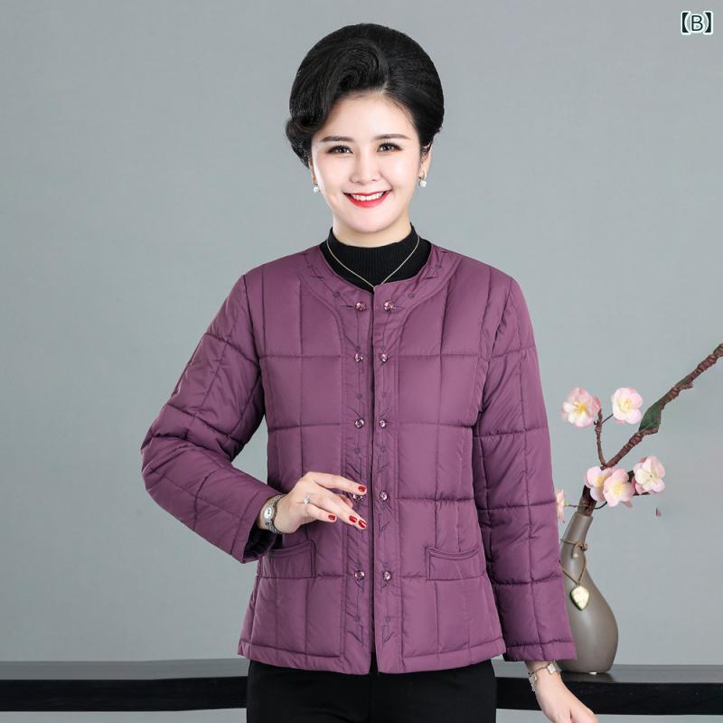 ジャケット レディース ミセス シニア 秋冬 中綿ジャケット 大きいサイズ プラスサイズ ゆったり ショート丈 薄手 軽量 前開き 羽織り ポケット付き 防寒 ポリエステル素材