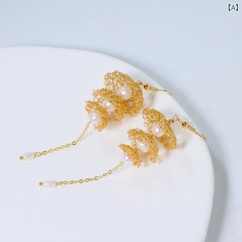 ピアス レディース 透かし彫り フラワー フリンジ パール メタル 大ぶり ロング イヤリング 欧米風 個性的 幾何学 高級感 電気メッキ加工 秋冬 アクセサリー デイリー パーティー おしゃれ