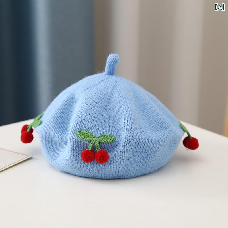 ベレー帽 ベビー 女の子 秋冬 さくらんぼモチーフ かわいい おしゃれ アクリル ニット帽 伸縮性 あったか 防寒 ブルー ピンク アイボリー おでかけ 普段使い 韓国ファッション スウィート