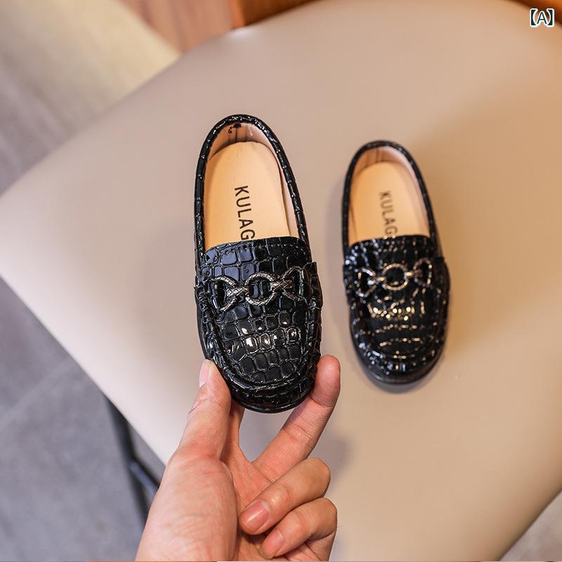 シューズ キッズ 男の子 ローファー スリッポン ドライビングシューズ 革靴 ブリティッシュ レトロ 韓国風 フォーマル 通気性 滑り止め 耐摩耗 ブラック ネイビー ライトブラウン 普段使い 通学