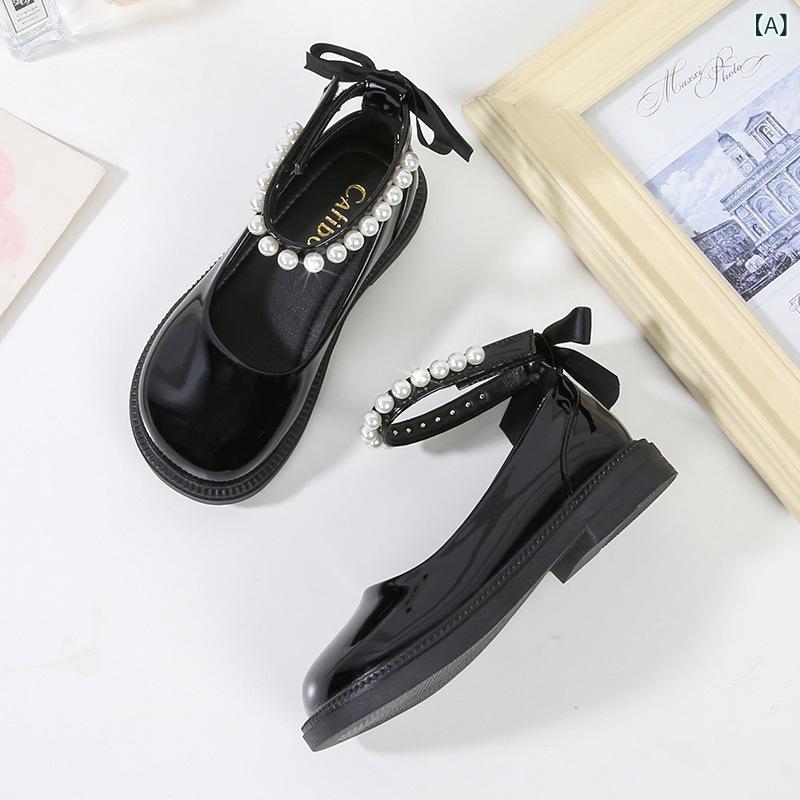 ・カラー: ブラック・サイズ展開: 23、24、25、26、27、28、29、30、31、32、33・対象年齢: 小童、中童、大童・アッパー素材: 牛革（二層）・性別: 女の子向け・ソール素材: ゴム・靴丈: ローカット・加工: エナメル・厚さ: 標準・用途: 全般・機能: 通気性、防滑性、耐摩耗性・デザイン要素: 花柄・留め具: 面ファスナー・柄: 無地・シーズン: オールシーズン・インソール素材: PU・製法: 圧着・裏地素材: レザー・スタイル: カジュアル